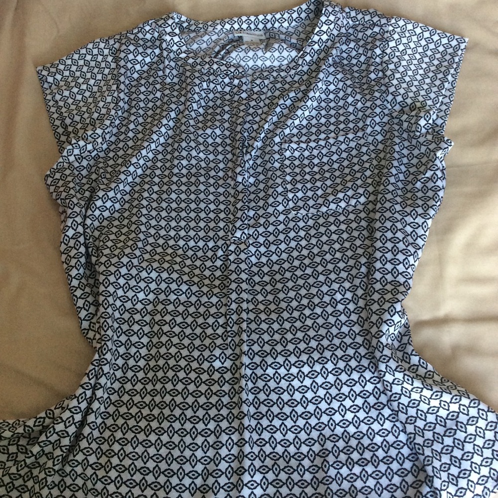 Liz claiborne blouse black white